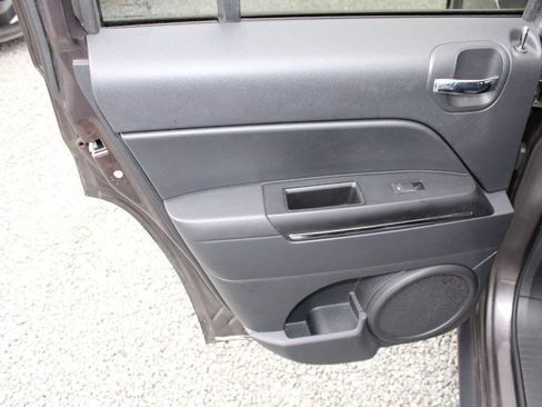 Used 2015 Jeep Patriot Limited AWD/4WD image 19