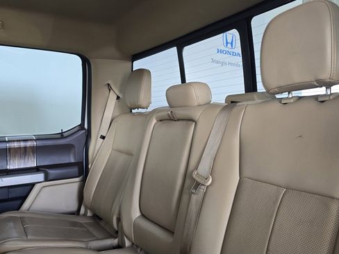 Used 2020 Ford F150 Lariat image 14