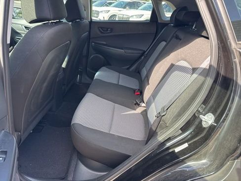 Used 2022 Hyundai Kona SE FWD image 16