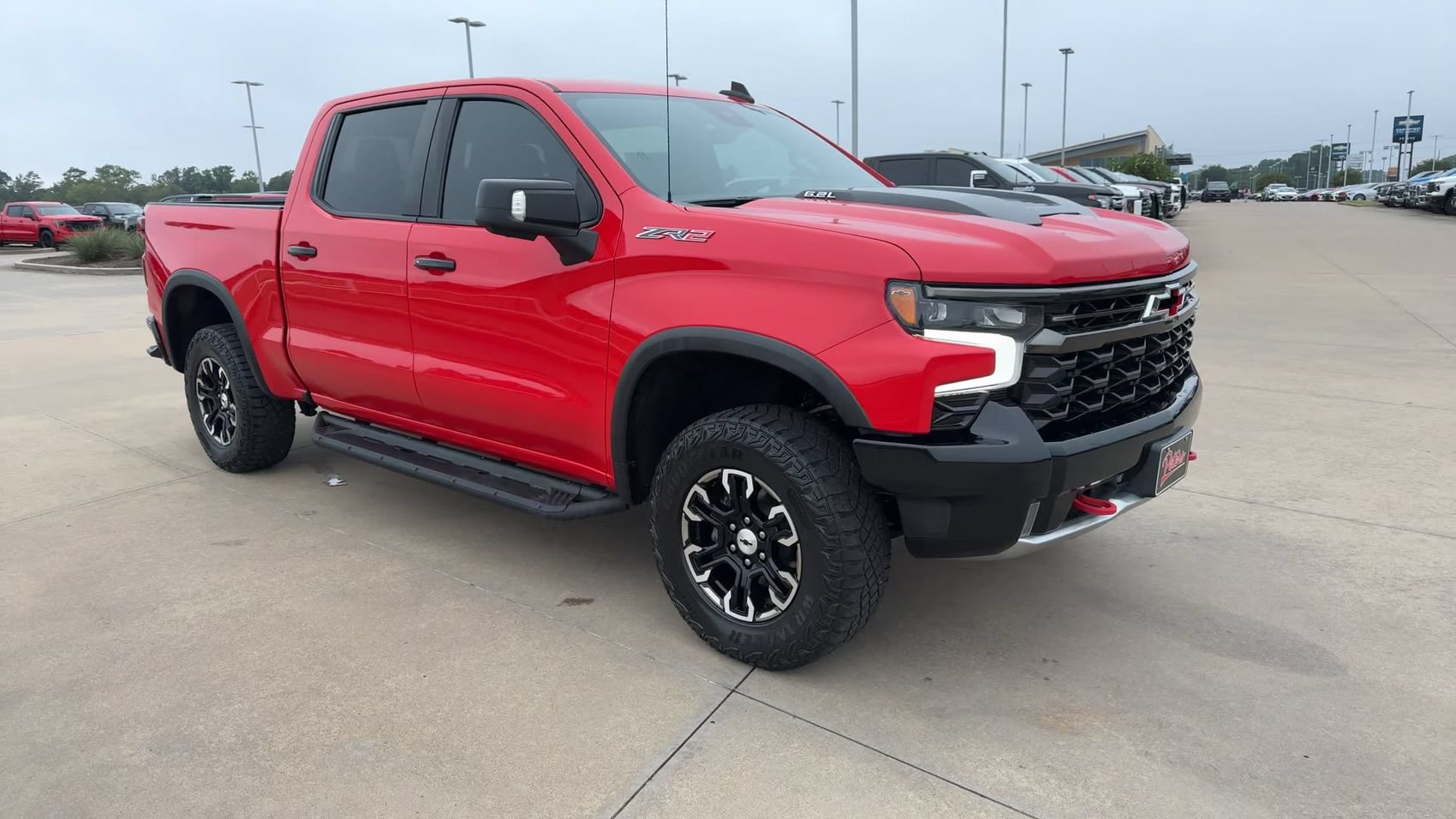 Used 2023 Chevrolet Silverado 1500 ZR2 w/ Technology Package AWD/4WD image 3
