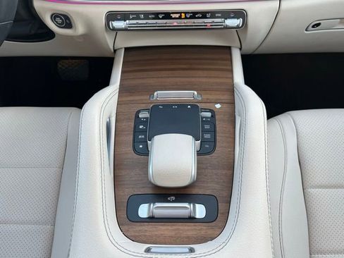 Used 2024 Mercedes-Benz GLS 450 4MATIC image 24