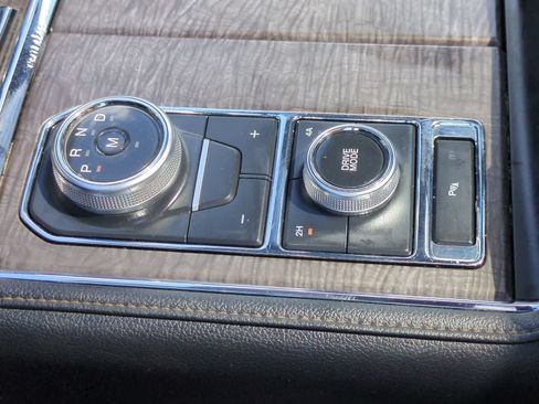 Used 2020 Ford Expedition Max Limited AWD/4WD image 34