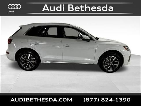 Certified 2025 Audi Q5 2.0T Premium image 8