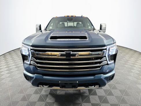Used 2026 Chevrolet Silverado 3500 High Country w/ High Country Premium Package AWD/4WD image 2
