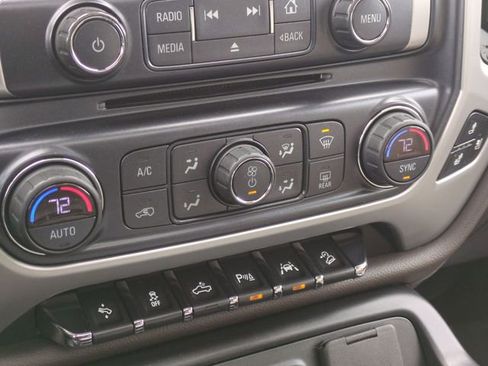 Used 2018 GMC Sierra 1500 SLT image 18