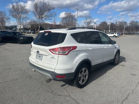Used 2014 Ford Escape SE w/ Equipment Group 201A image 5