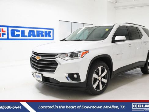 Used 2020 Chevrolet Traverse LT w/ LT Premium Package FWD image 1