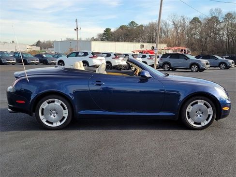 Used 2004 Lexus SC 430 Convertible image 2