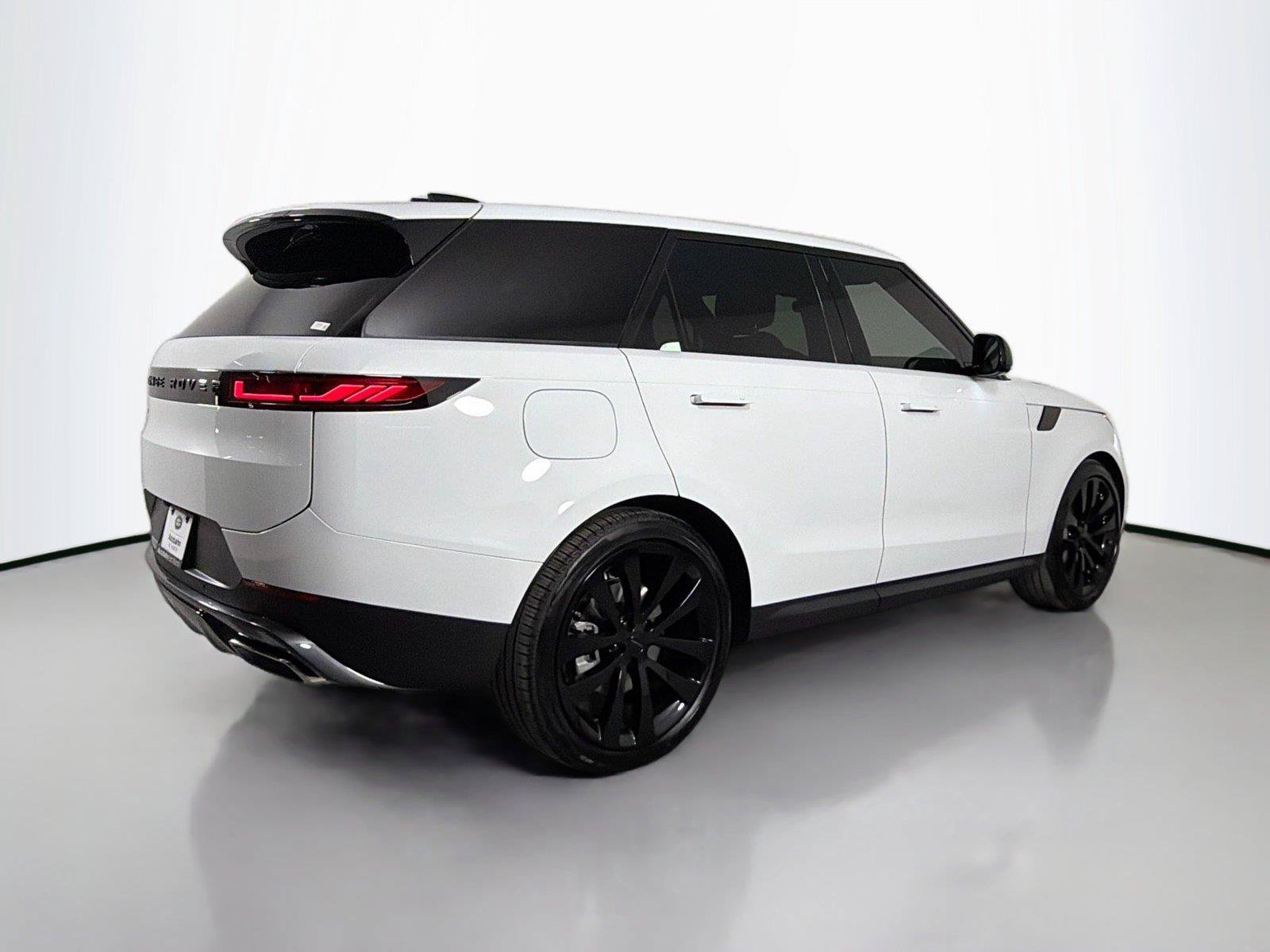 Certified 2026 Land Rover Range Rover Sport SE AWD/4WD image 5