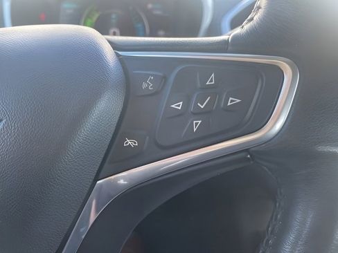 Used 2017 Chevrolet Volt LT w/ Comfort Package FWD image 18
