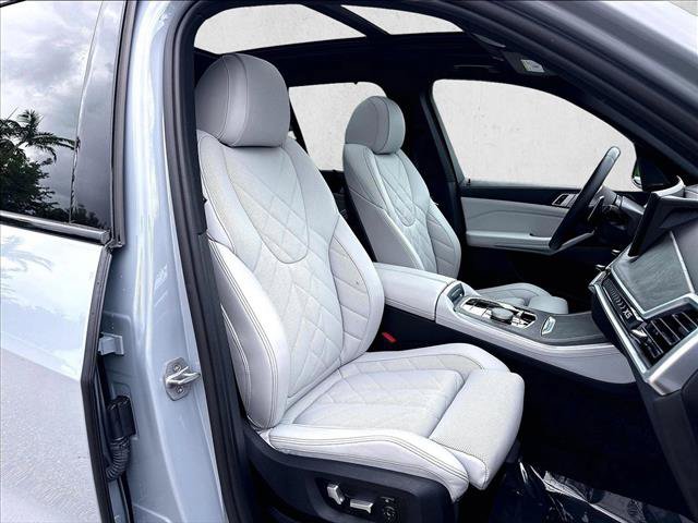 Certified 2024 BMW X5 xDrive40i w/ M Sport Package AWD/4WD image 9
