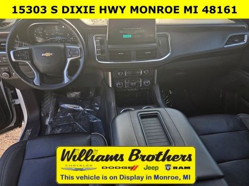 Used 2023 Chevrolet Suburban Premier image 15