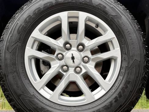 Used 2015 Chevrolet Silverado 1500 LT AWD/4WD image 19