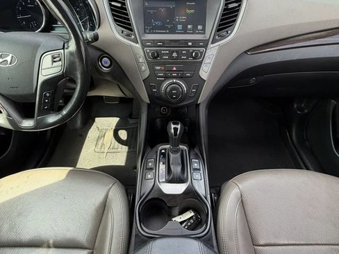 Used 2017 Hyundai Santa Fe Sport FWD image 13