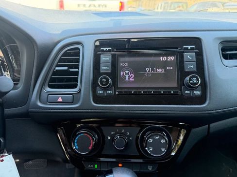 Used 2019 Honda HR-V LX image 24