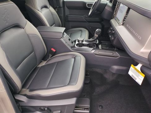 New 2026 Ford Bronco Outer Banks AWD/4WD image 19