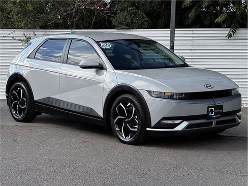 Used 2024 Hyundai Ioniq 5 SEL AWD/4WD image 8
