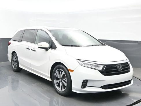 Used 2023 Honda Odyssey Touring image 8