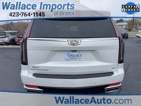 Used 2022 Cadillac Escalade ESV Premium Luxury w/ Performance Package image 5