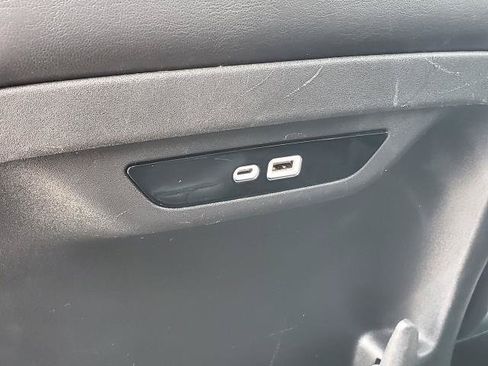 Used 2025 Chrysler Pacifica Select FWD image 26