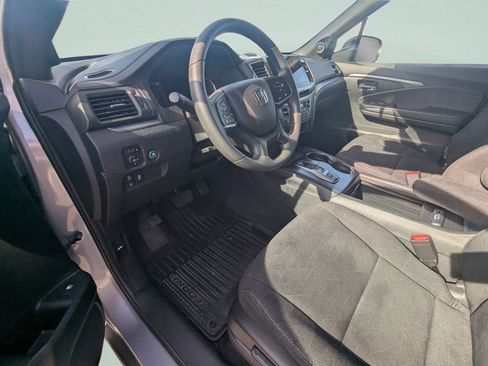 Used 2022 Honda Pilot Sport image 11