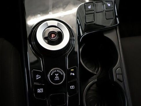 Used 2023 Kia Sportage LX image 17