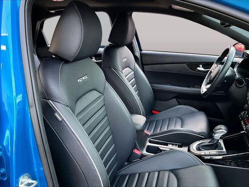 Used 2023 Kia Forte GT-Line w/ GT-Line Premium Package FWD image 9