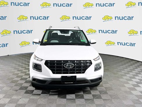 Certified 2025 Hyundai Venue SEL FWD image 2