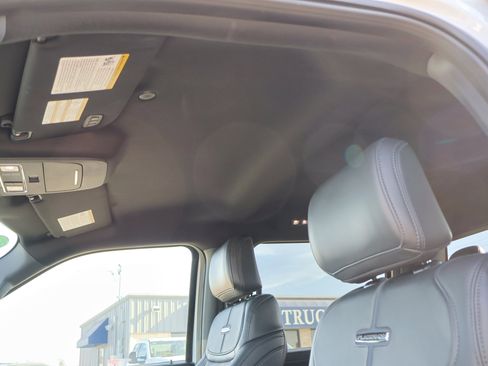 Certified 2025 Ford F150 Platinum w/ FX4 Off-Road Package image 17