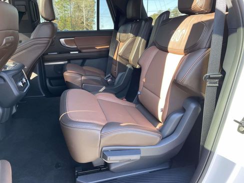 Used 2025 Ford Expedition Max King Ranch image 13