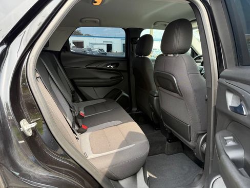 Used 2021 Chevrolet TrailBlazer LS AWD/4WD image 14