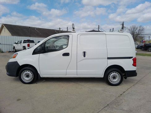 Used 2014 Nissan NV200 S w/ Cruise Control Package FWD image 3