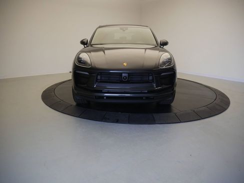 New 2026 Porsche Macan AWD/4WD image 10