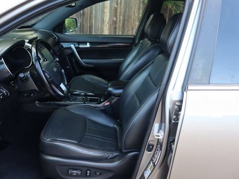 Used 2014 Kia Sorento SX AWD/4WD image 19