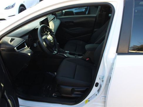 Used 2024 Toyota Corolla LE image 9