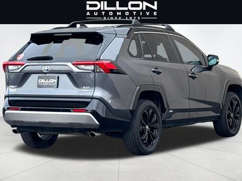 Used 2022 Toyota RAV4 XSE AWD/4WD image 4