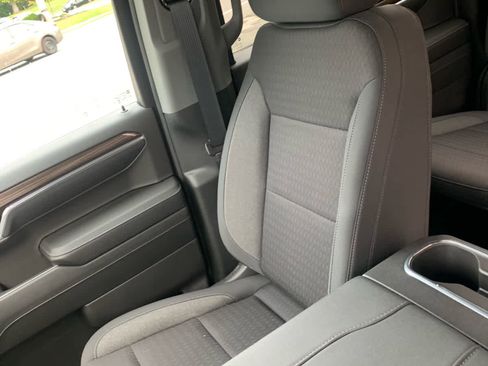 Used 2024 Chevrolet Silverado 1500 LT Trail Boss w/ Convenience Package II image 19