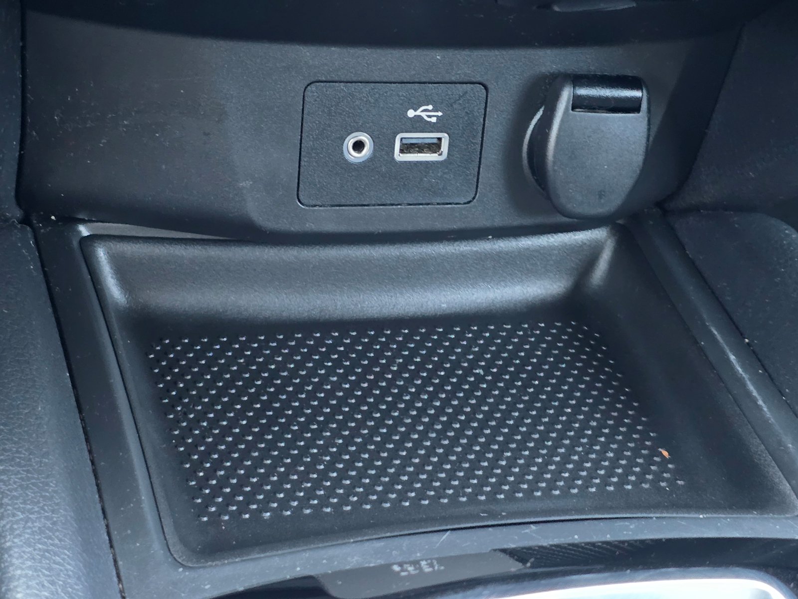 Used 2020 Nissan Rogue S w/ Special Edition Package FWD image 19