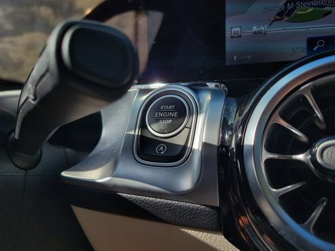 Used 2023 Mercedes-Benz GLB 250 4MATIC image 33