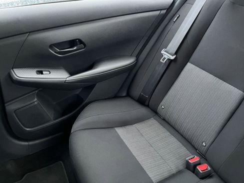 Used 2025 Nissan Sentra SV image 37