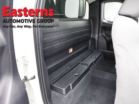 Used 2019 Toyota Tacoma SR RWD image 23