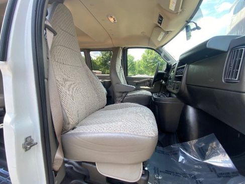 Used 2023 Chevrolet Express 3500 LS RWD image 16