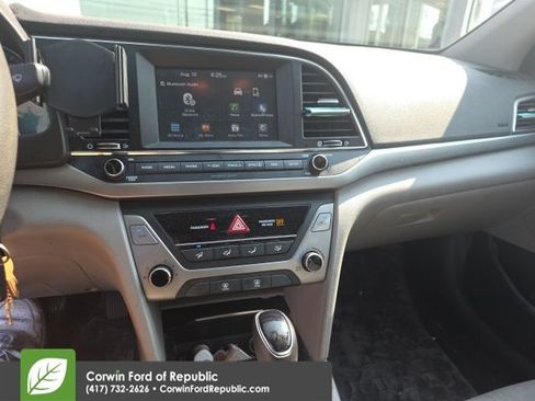 Used 2018 Hyundai Elantra SEL FWD image 8