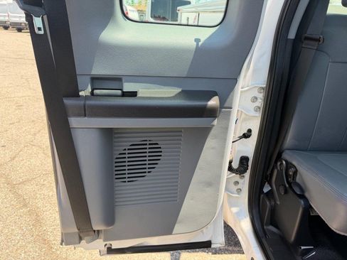 Used 2015 Ford F250 XL w/ Power Equipment Group RWD image 32