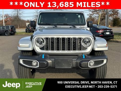 Used 2024 Jeep Wrangler Unlimited Sahara w/ Safety Group image 6