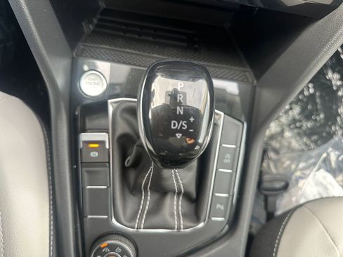 New 2026 Volkswagen Taos SE image 12