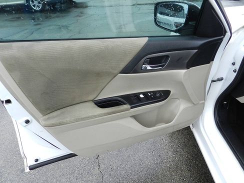 Used 2015 Honda Accord LX image 14