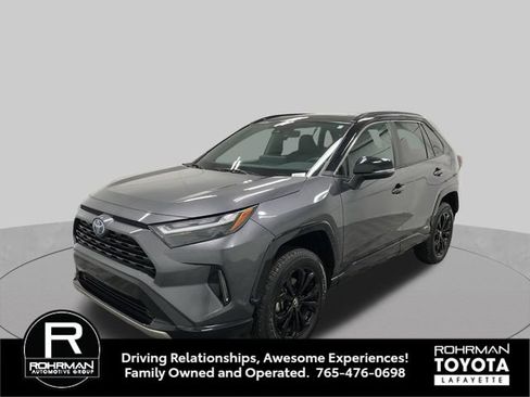 Used 2023 Toyota RAV4 XSE AWD/4WD image 2