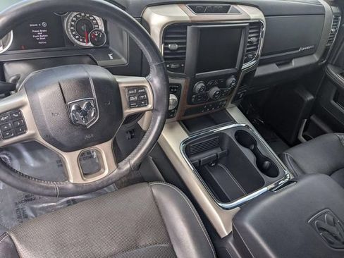 Used 2017 RAM 1500 Laramie w/ Convenience Group AWD/4WD image 11