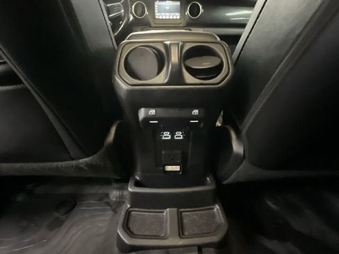 Used 2021 Jeep Wrangler Unlimited Sahara image 20